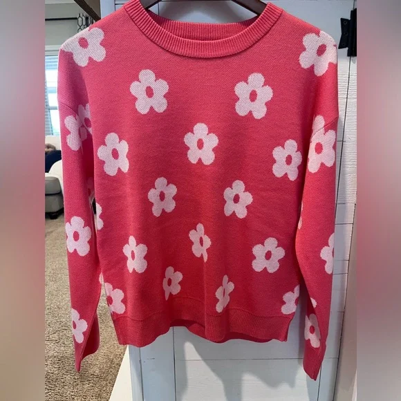 Pink Lily Floral Sweater Pink size Medium 1128 - Picture 1 of 4